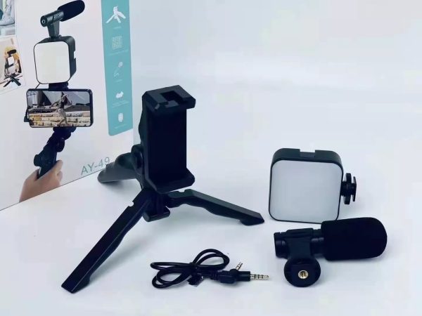 AY-49 Vlogger Set: Microphone, LED, Tripod